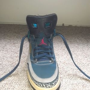 Air Jordan's 5 spizike space blue.